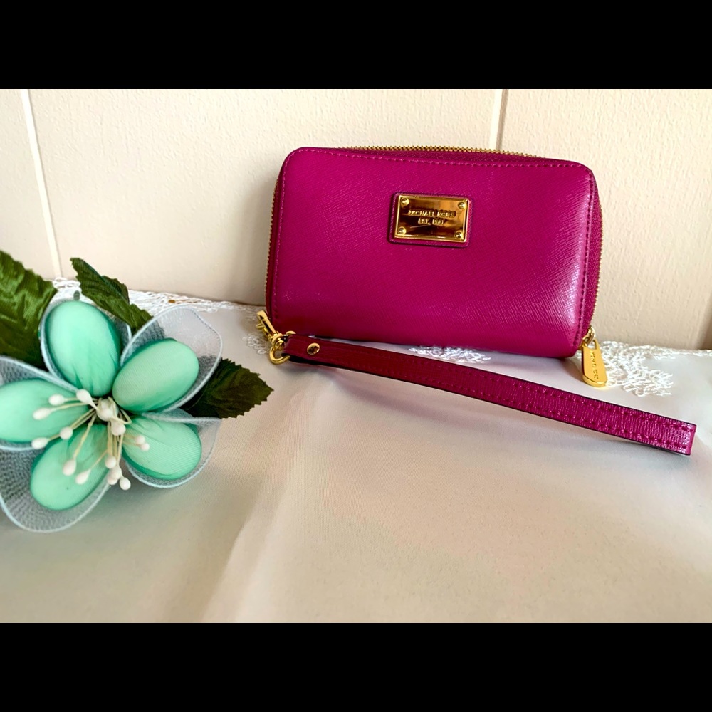 Michael Kors Wristlet